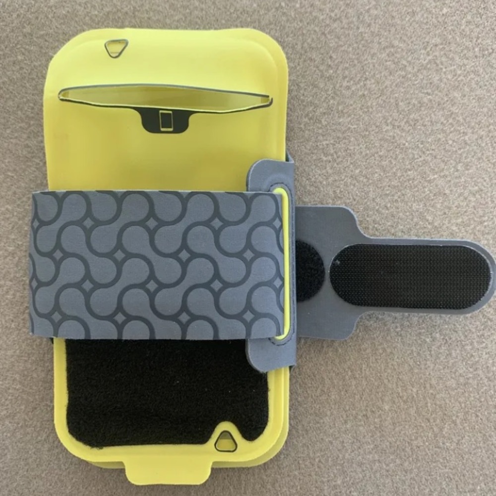 iHome Arm Band Case Running Gym Sports Exercise iPhone 6 6S Yellow Flip